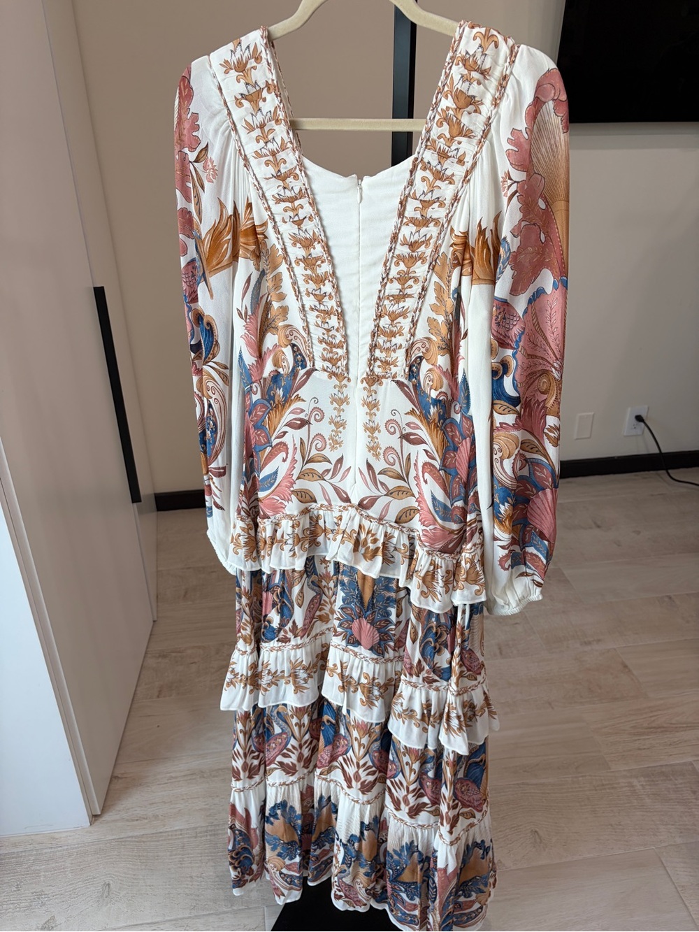 Farm Rio SEA GARDEN OFF WHITE BRAID DETAILS
LONG DRESS - Picture 6 of 8